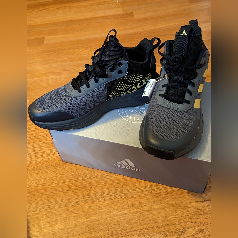 ADIDAS, Mem Shoes, Size 10